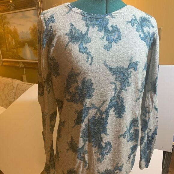 LOFT Tops - Ann Taylor Loft - Floral Sweater - Medium